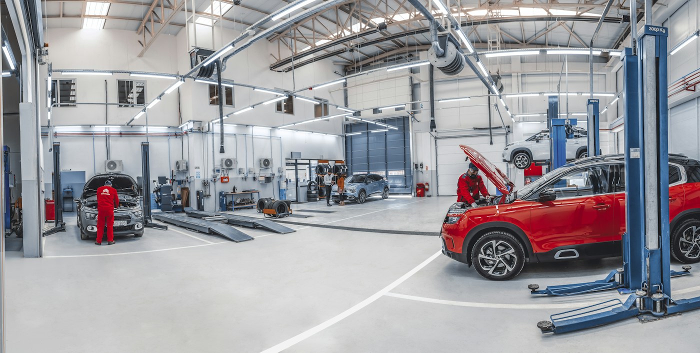 Vehicle service & repair — illustrative industry photography